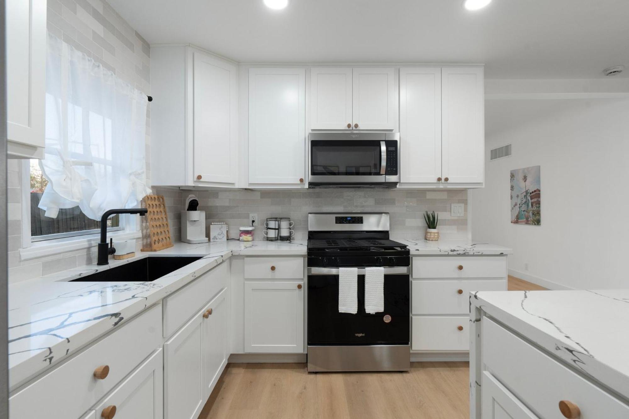 Holiday home Charming - Storybook Style - Near Downtown Phoenix! Phoenix