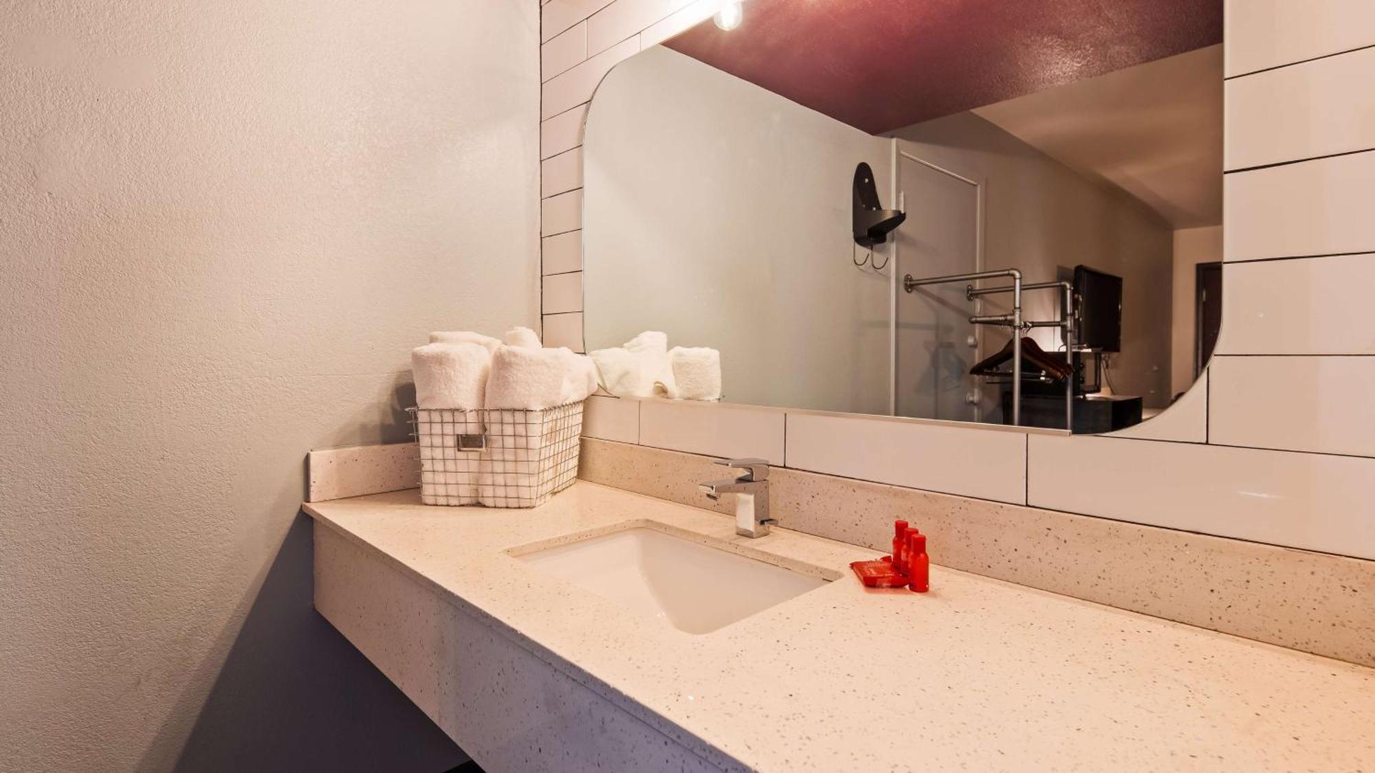 Motel Downtown 3*