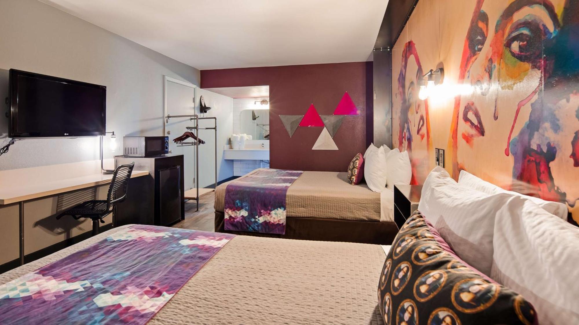 Motel Downtown