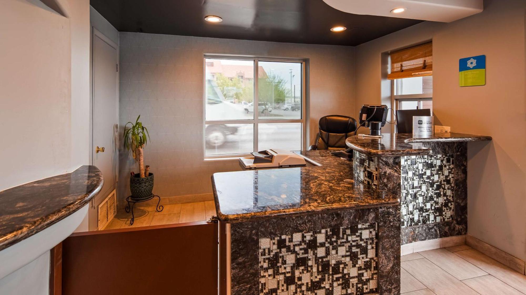 Motel Downtown 3*