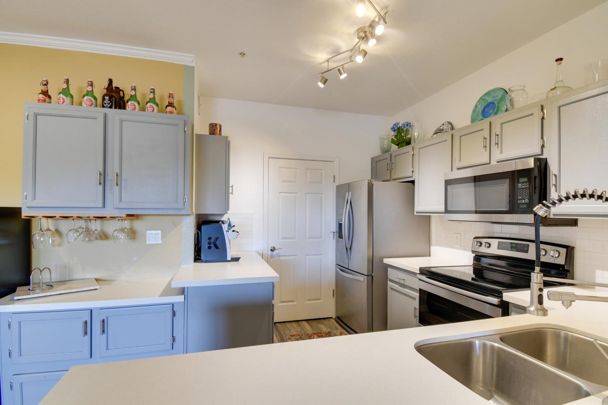 Red Rox With Patio About 3 Mi To Airport Apartment Phoenix