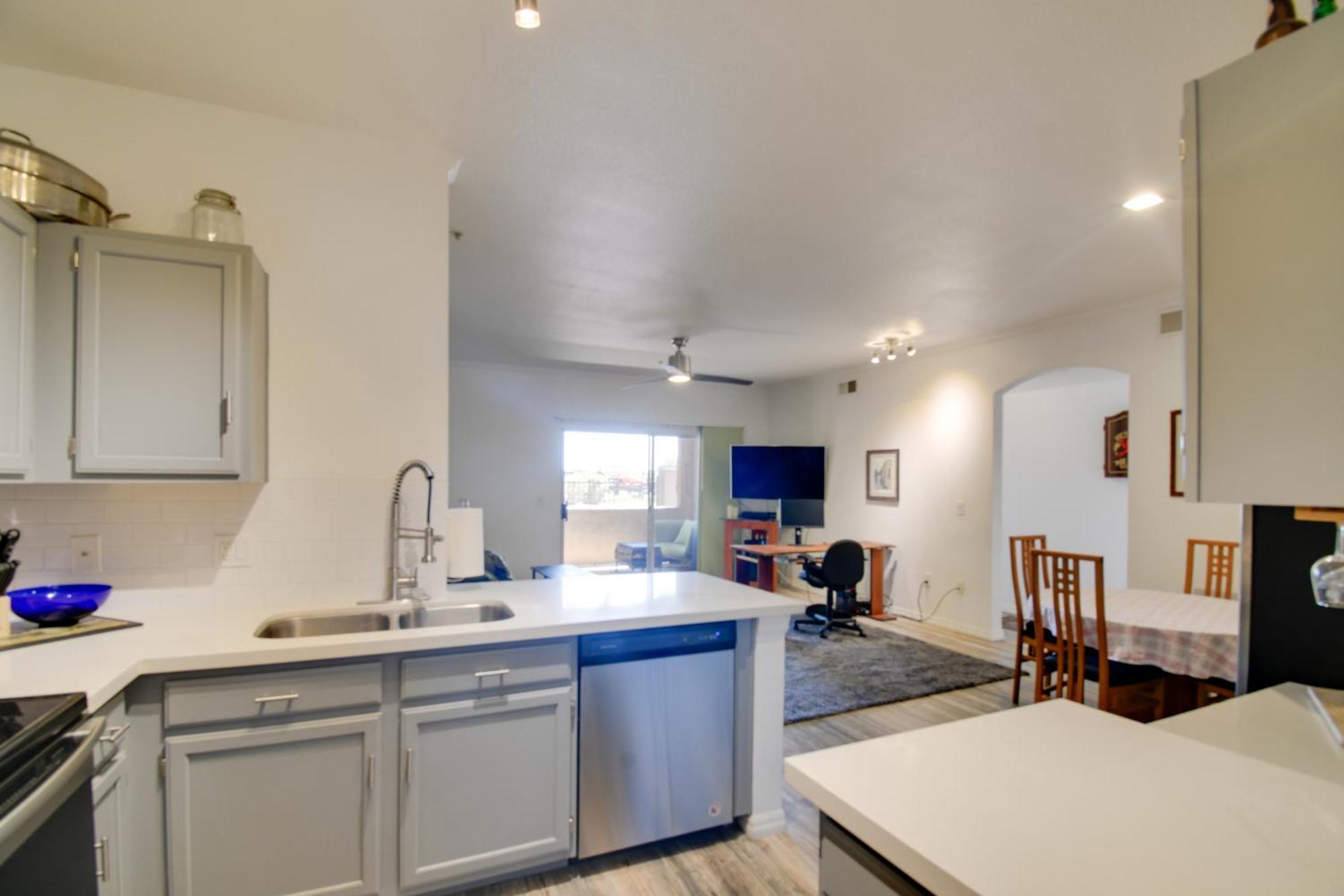 Apartment Red Rox With Patio About 3 Mi To Airport Phoenix