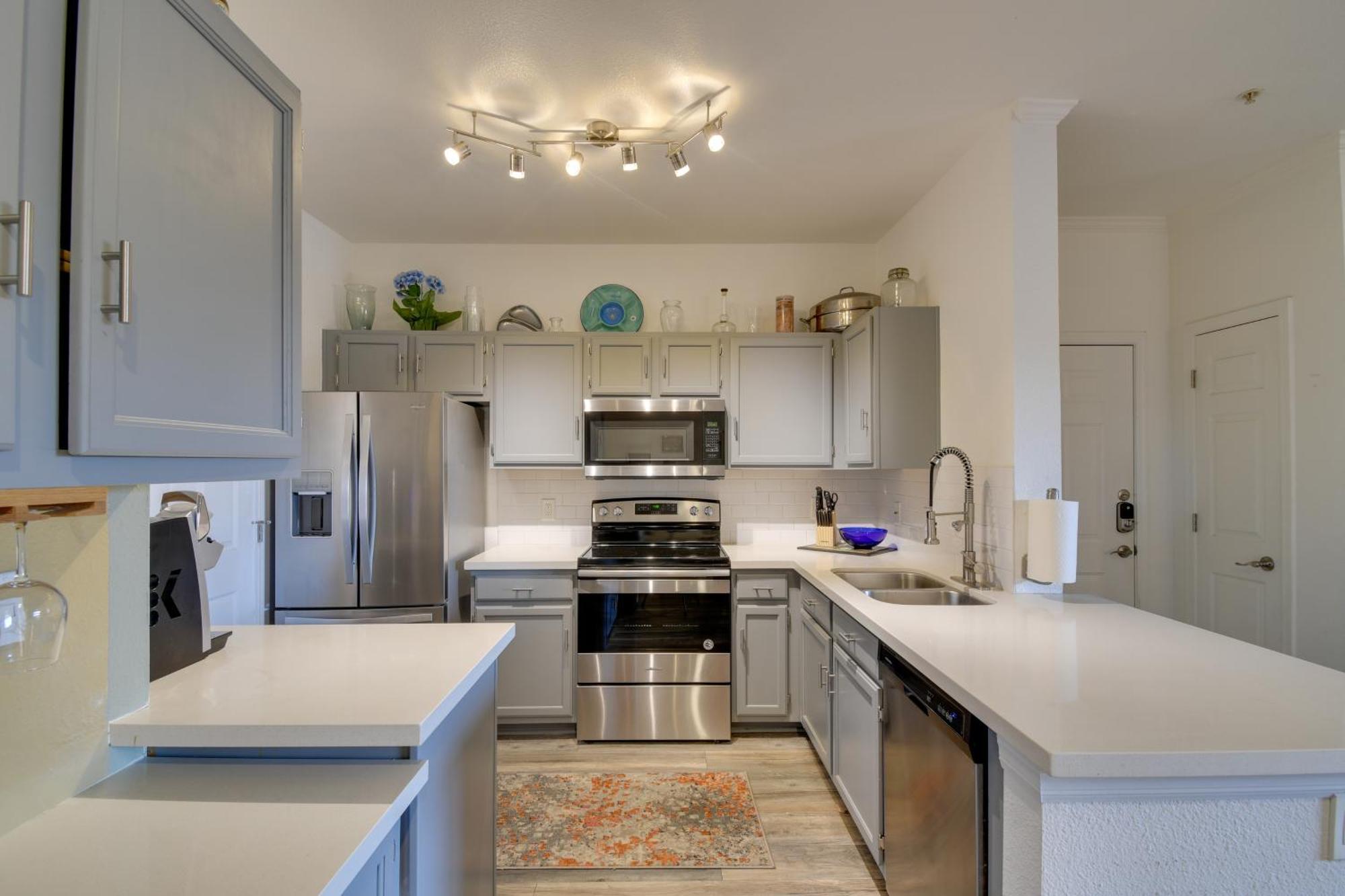 Apartment Red Rox With Patio About 3 Mi To Airport Phoenix