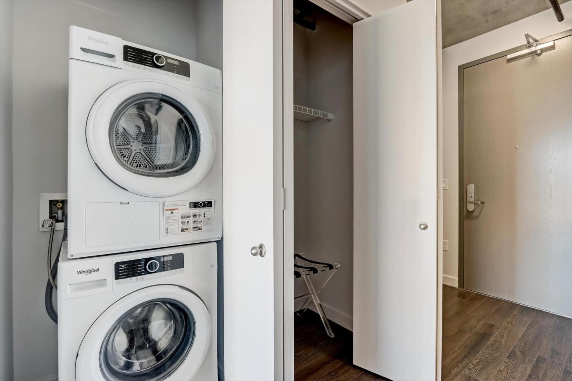 Modern Downtown Apartments At Kenect Phoenix *