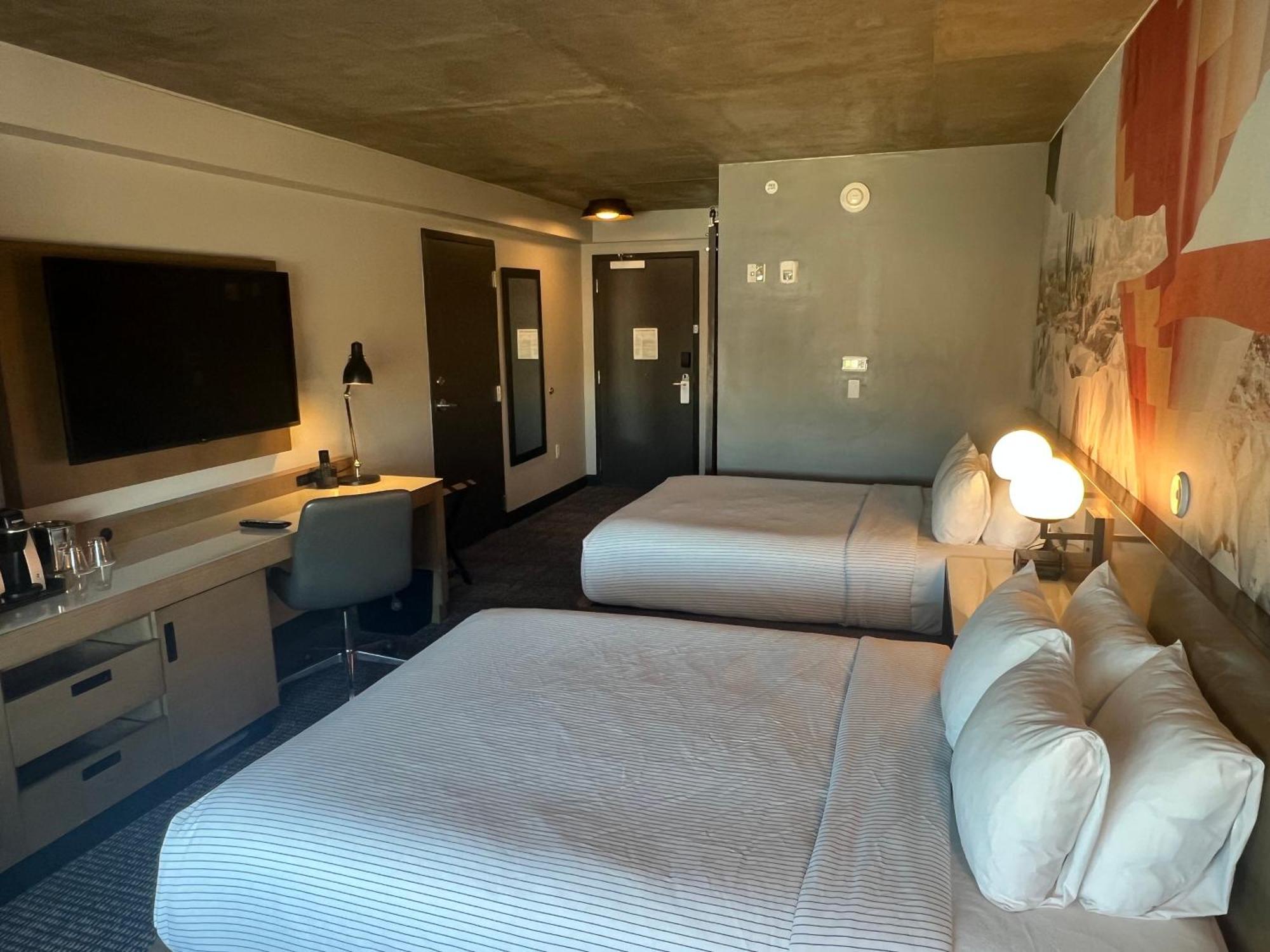 Hotel Cambria Downtown Convention & Airport