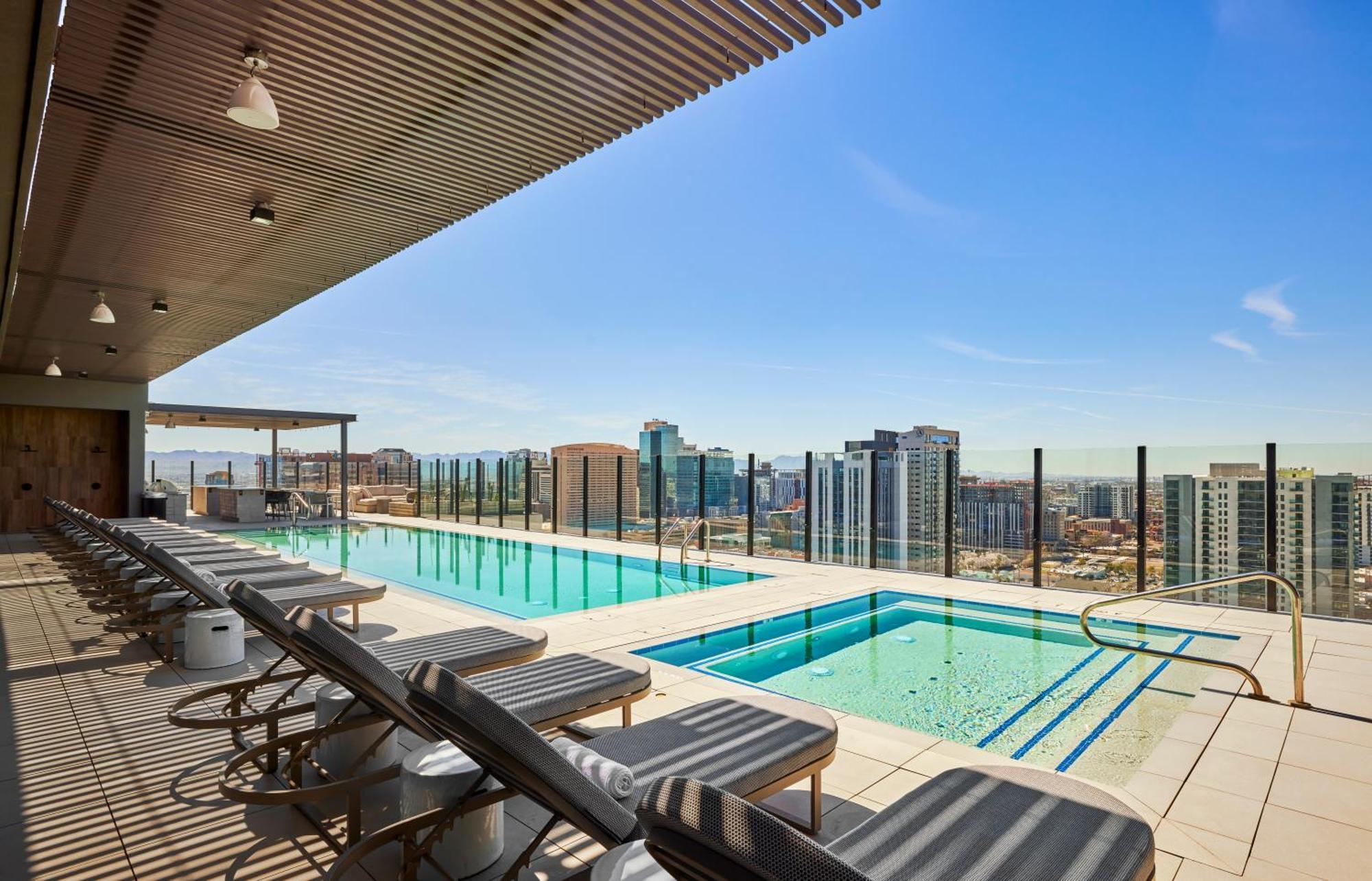 Global Luxury At Downtown * Phoenix