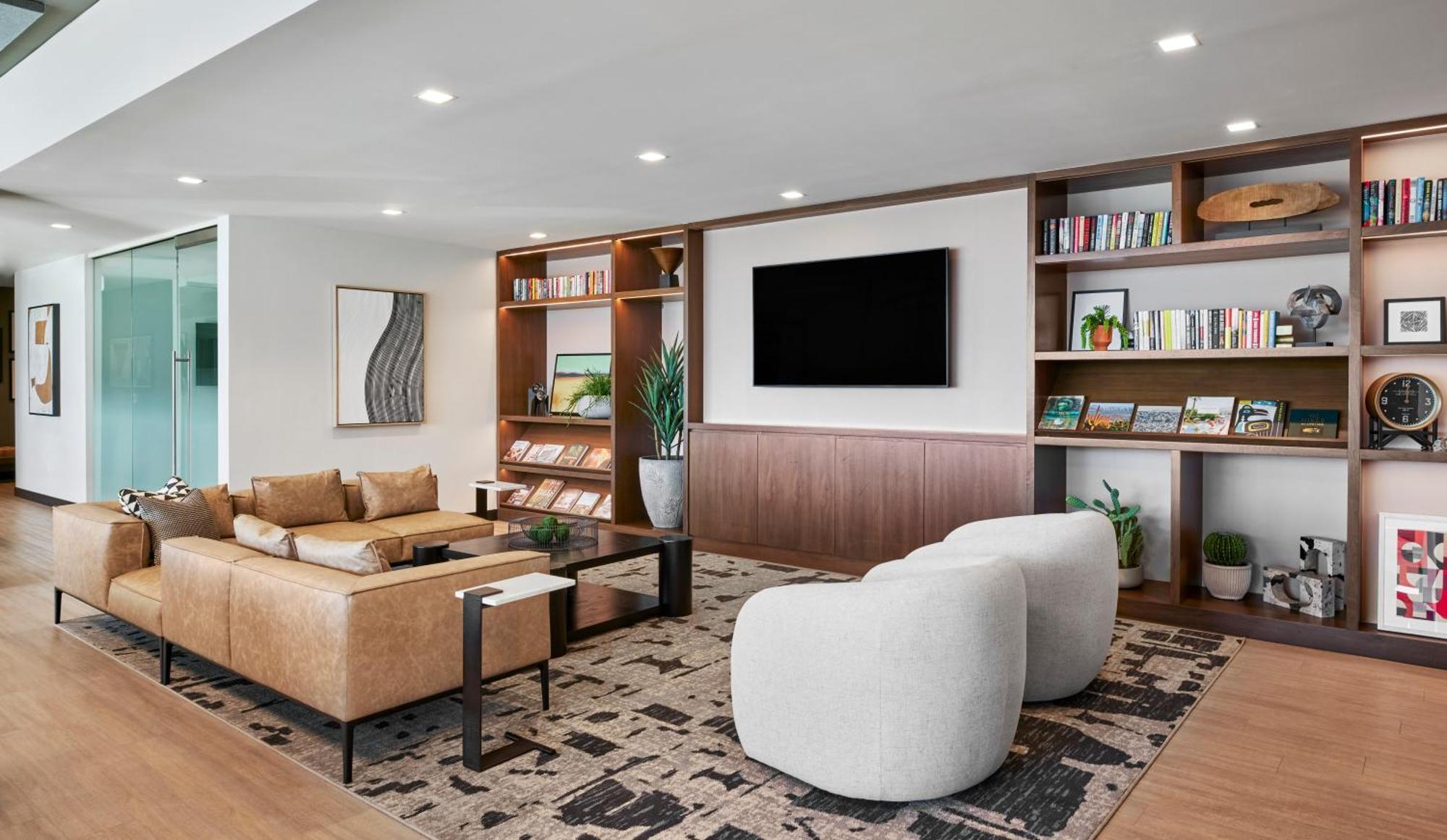 Global Luxury At Downtown Apartment Phoenix