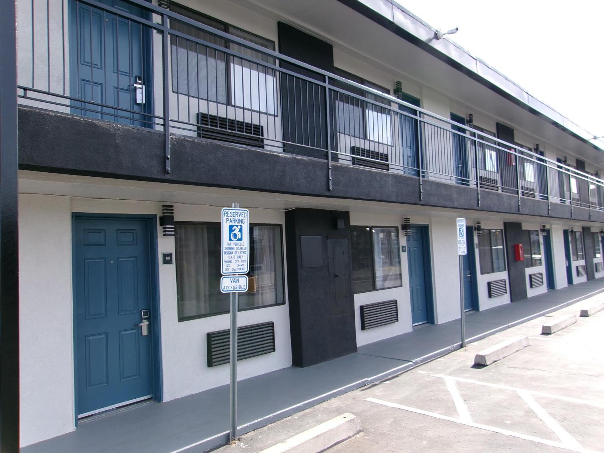 Surestay By Best Western Airport Hotel