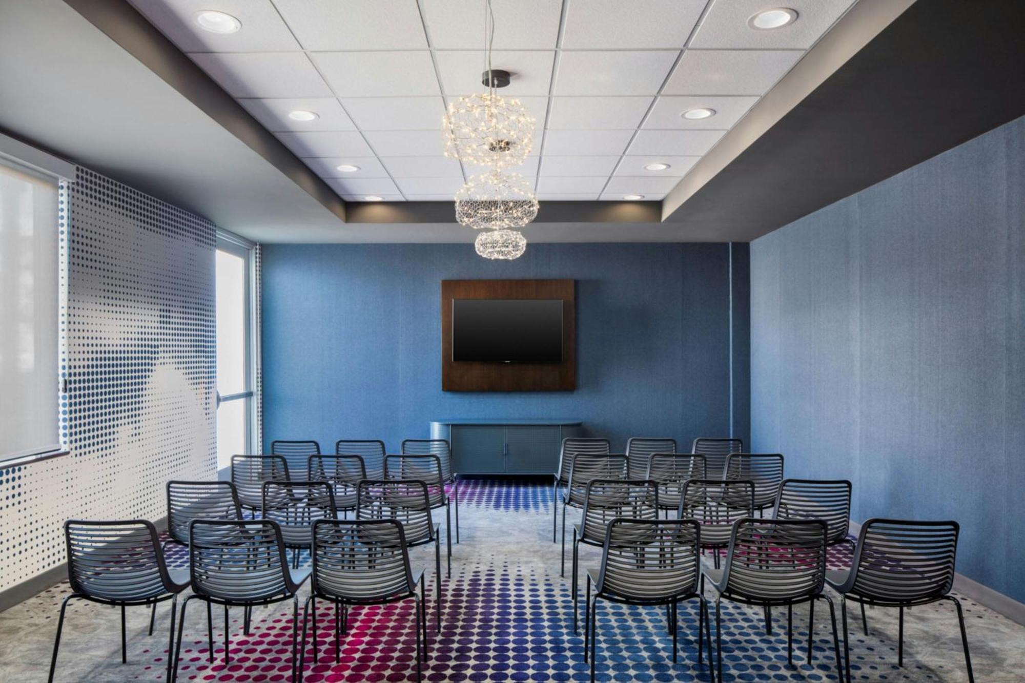 Aloft Airport 3* Phoenix