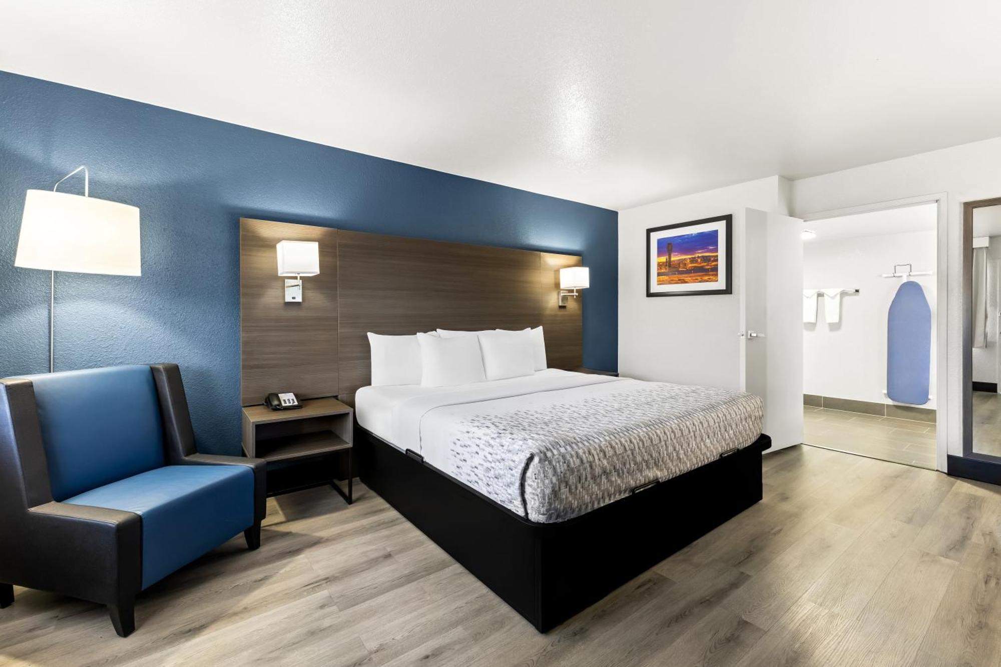 Hotel Surestay By Best Western Airport 3*