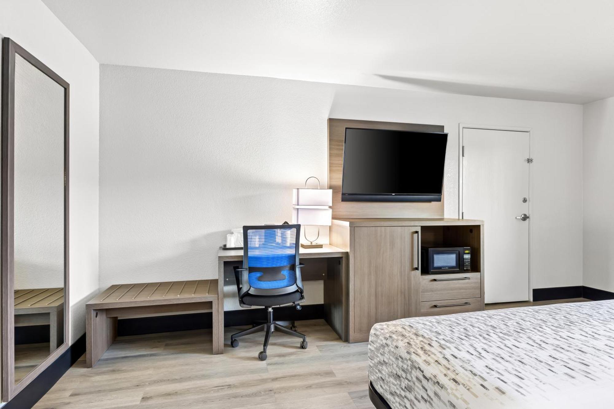 Hotel Surestay By Best Western Airport