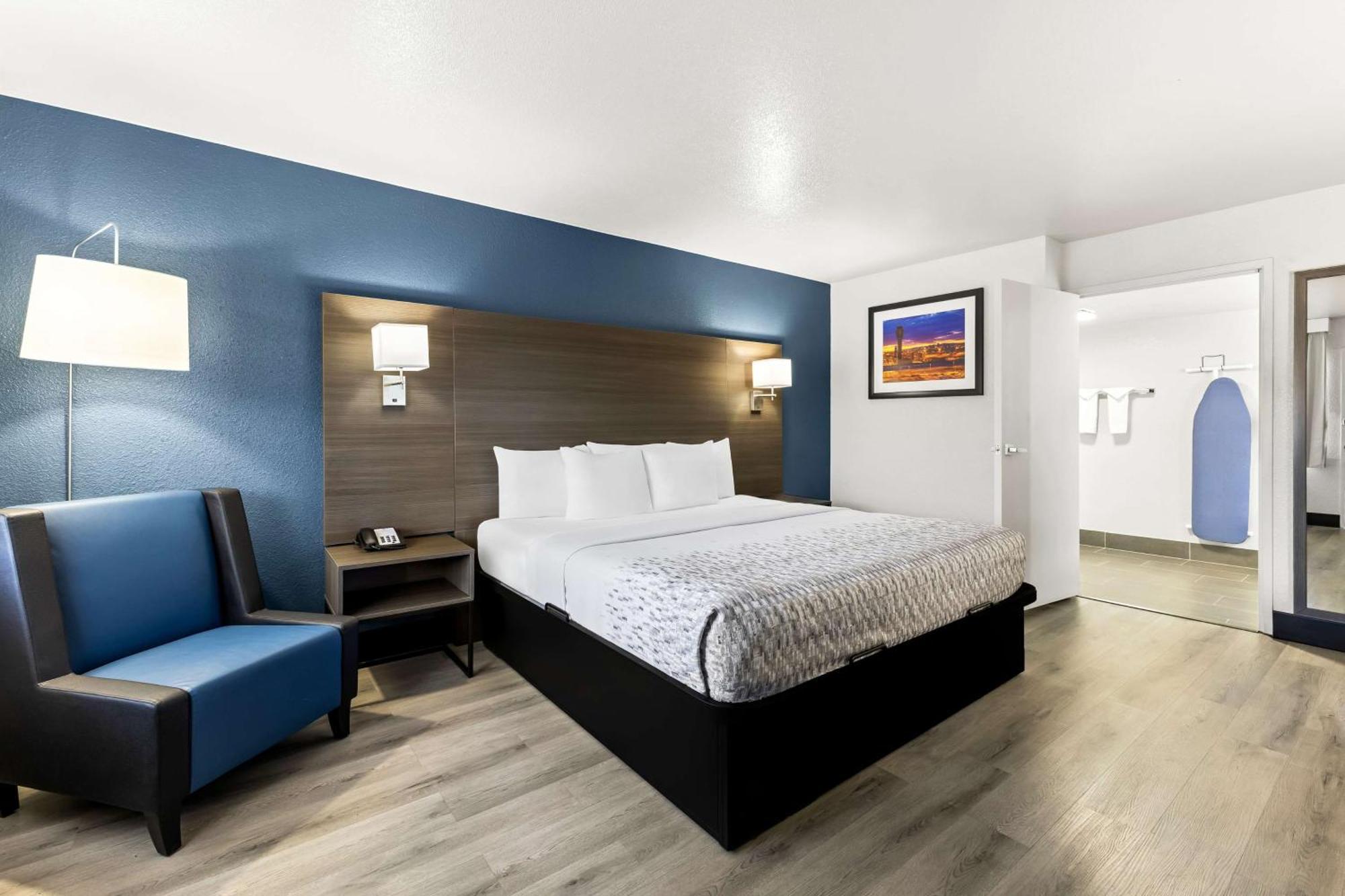 Hotel Surestay By Best Western Airport 3*