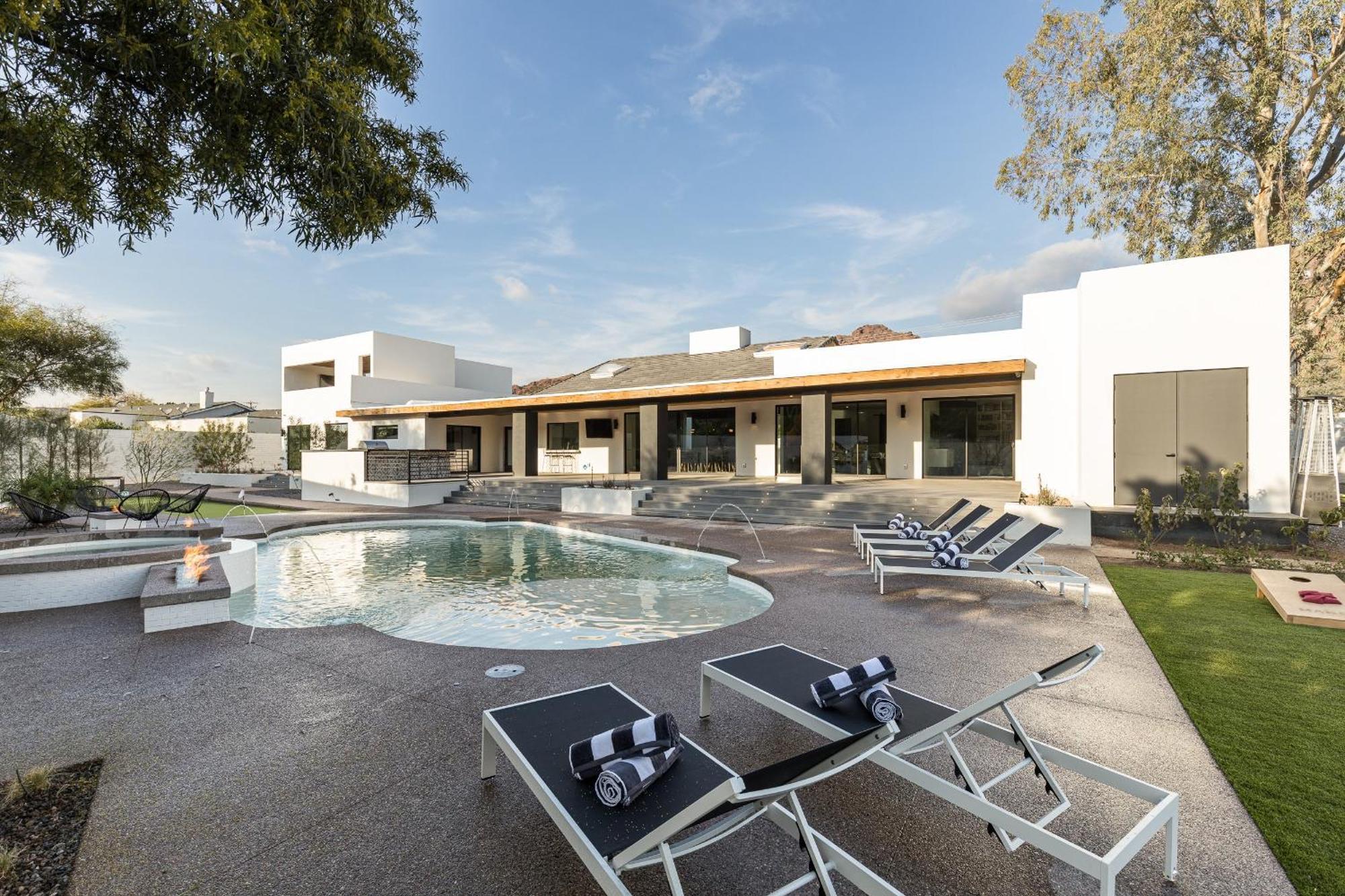 Luxury Micro-resort, Theater, Sauna, Heated Pool