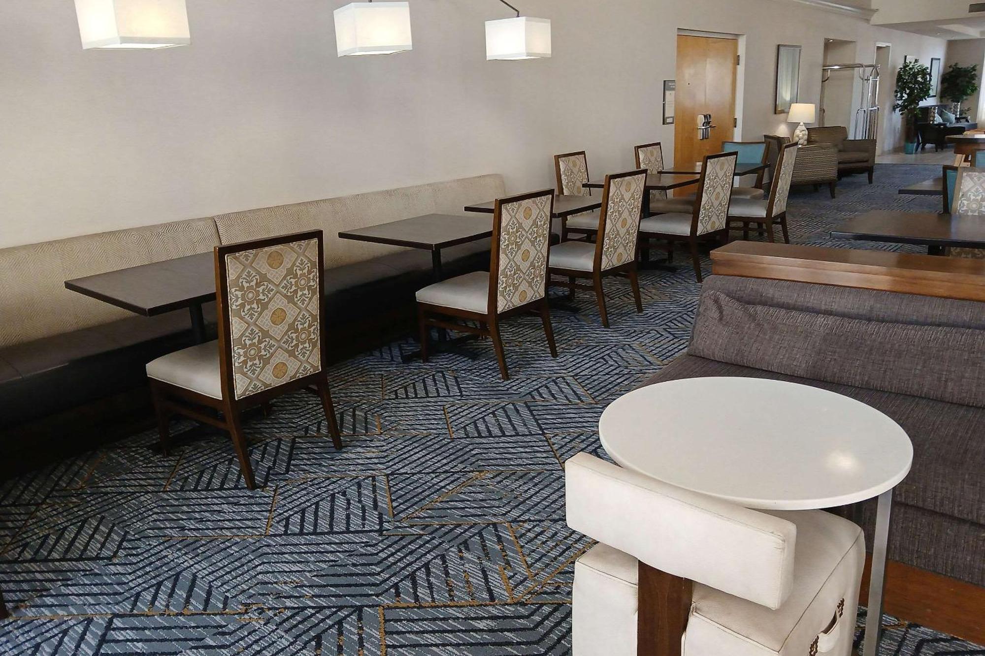 Mainstay North Hotel 3*