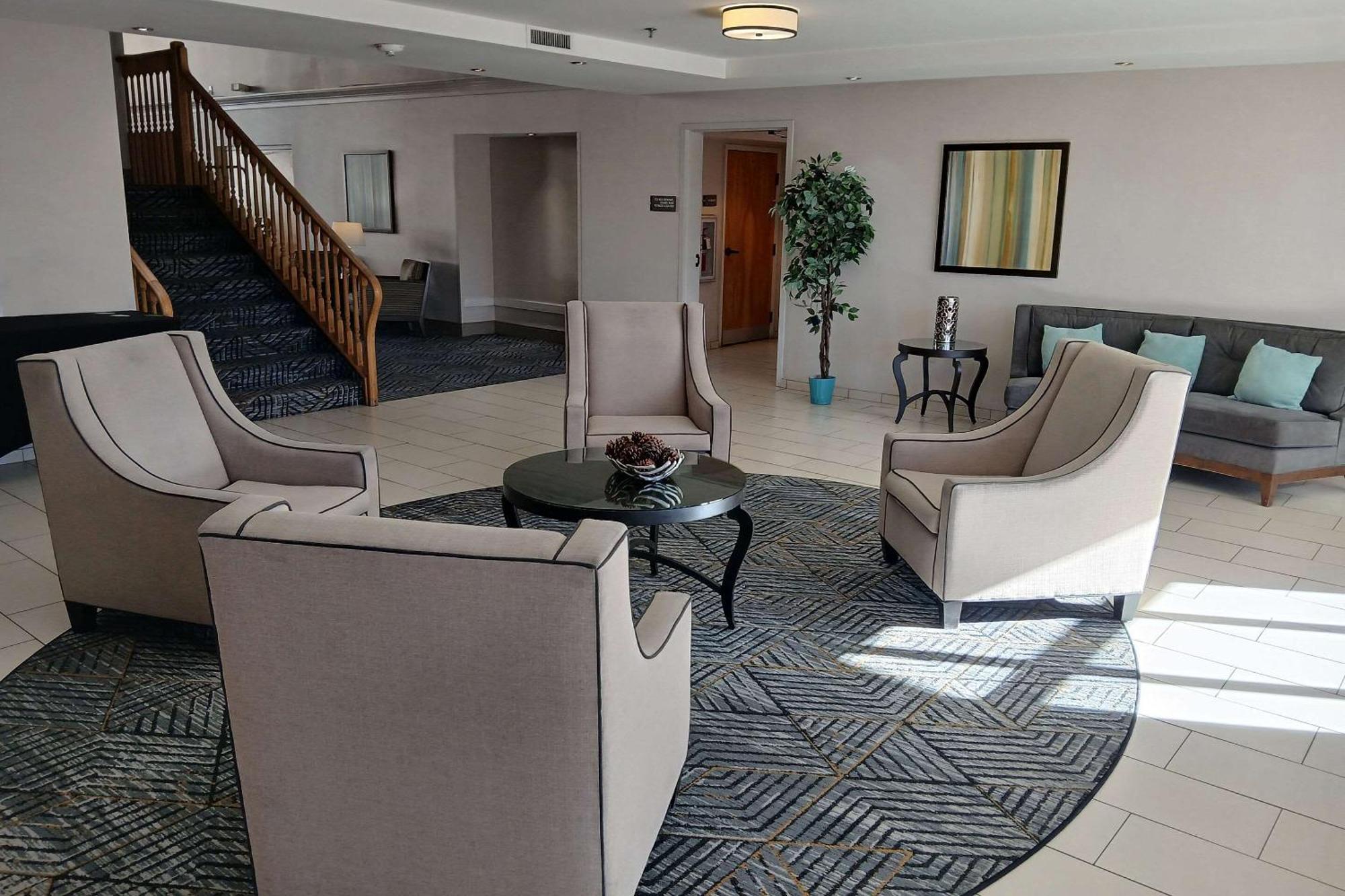 Mainstay North 3* Phoenix