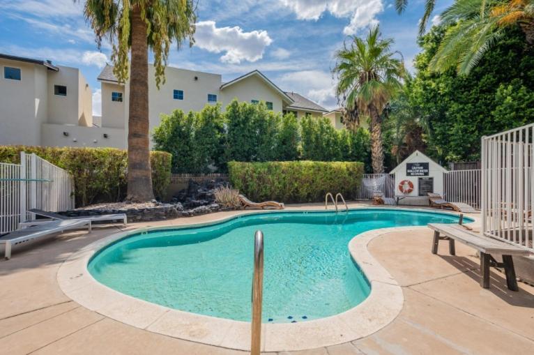Arcadia 1 Bedroom Near Old Town Biltmore Apartment