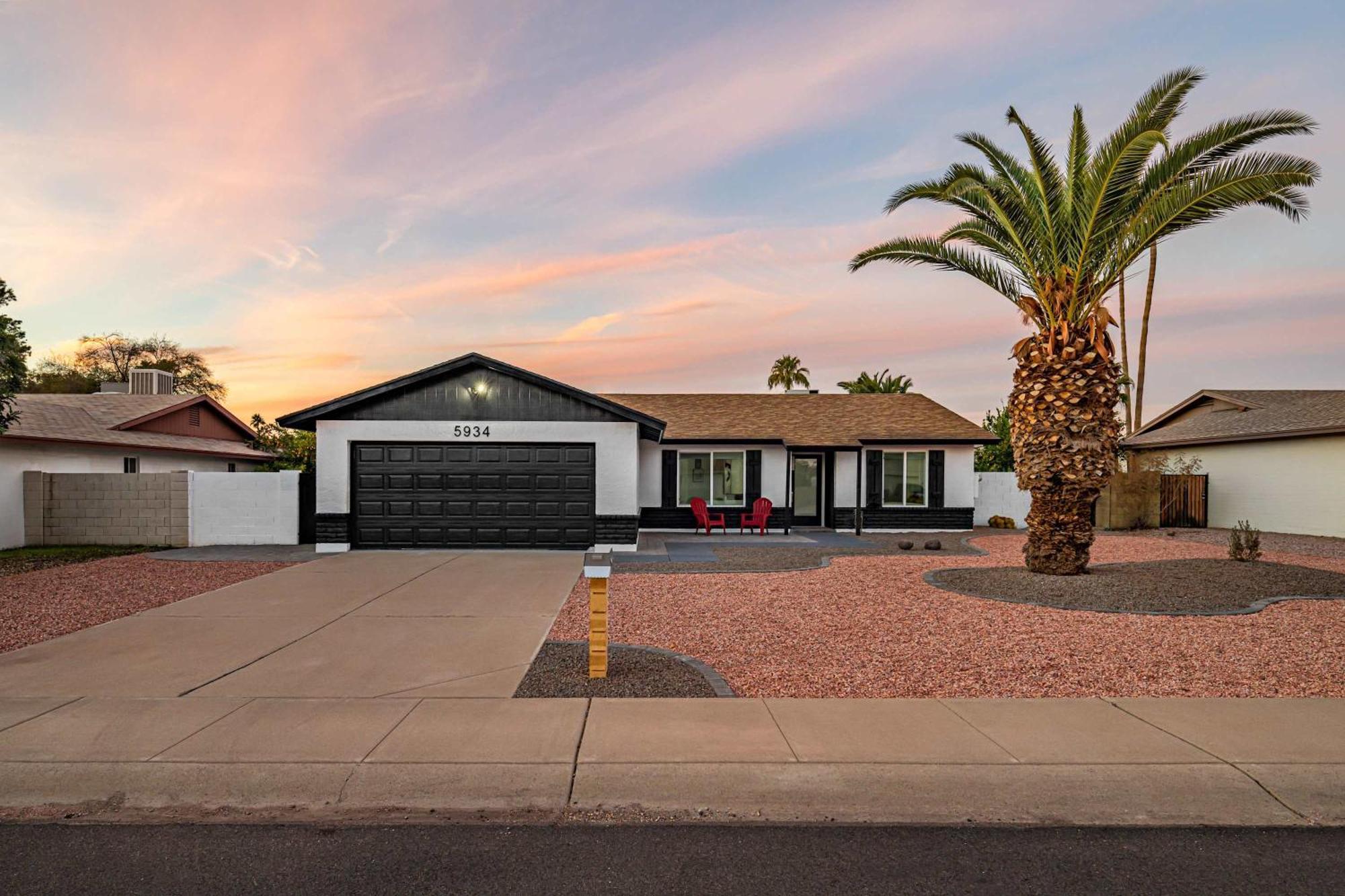 Spring Song - Location Style Pool Firepit Bbq * Phoenix