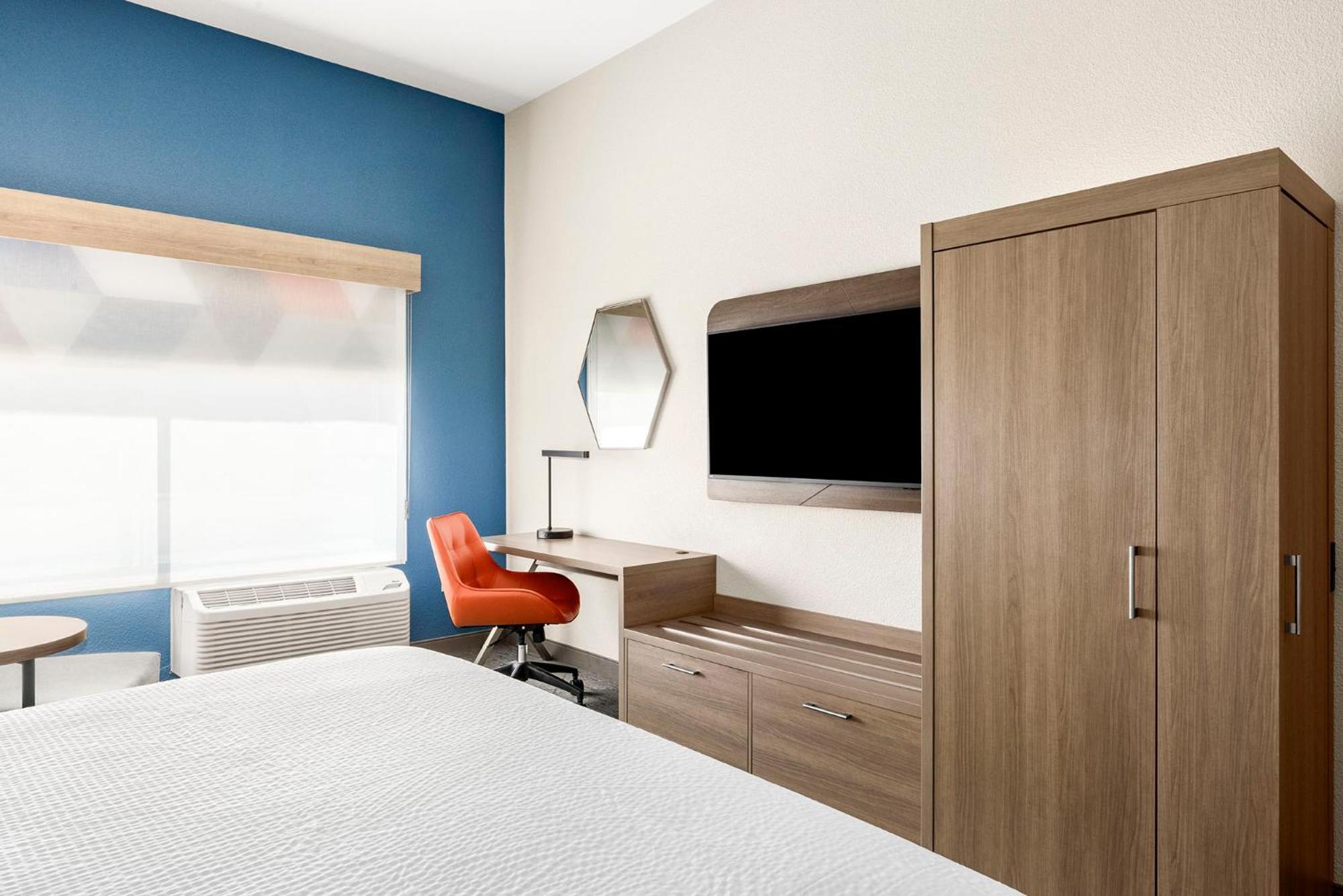Express & - West - Tolleson By Ihg Hotel