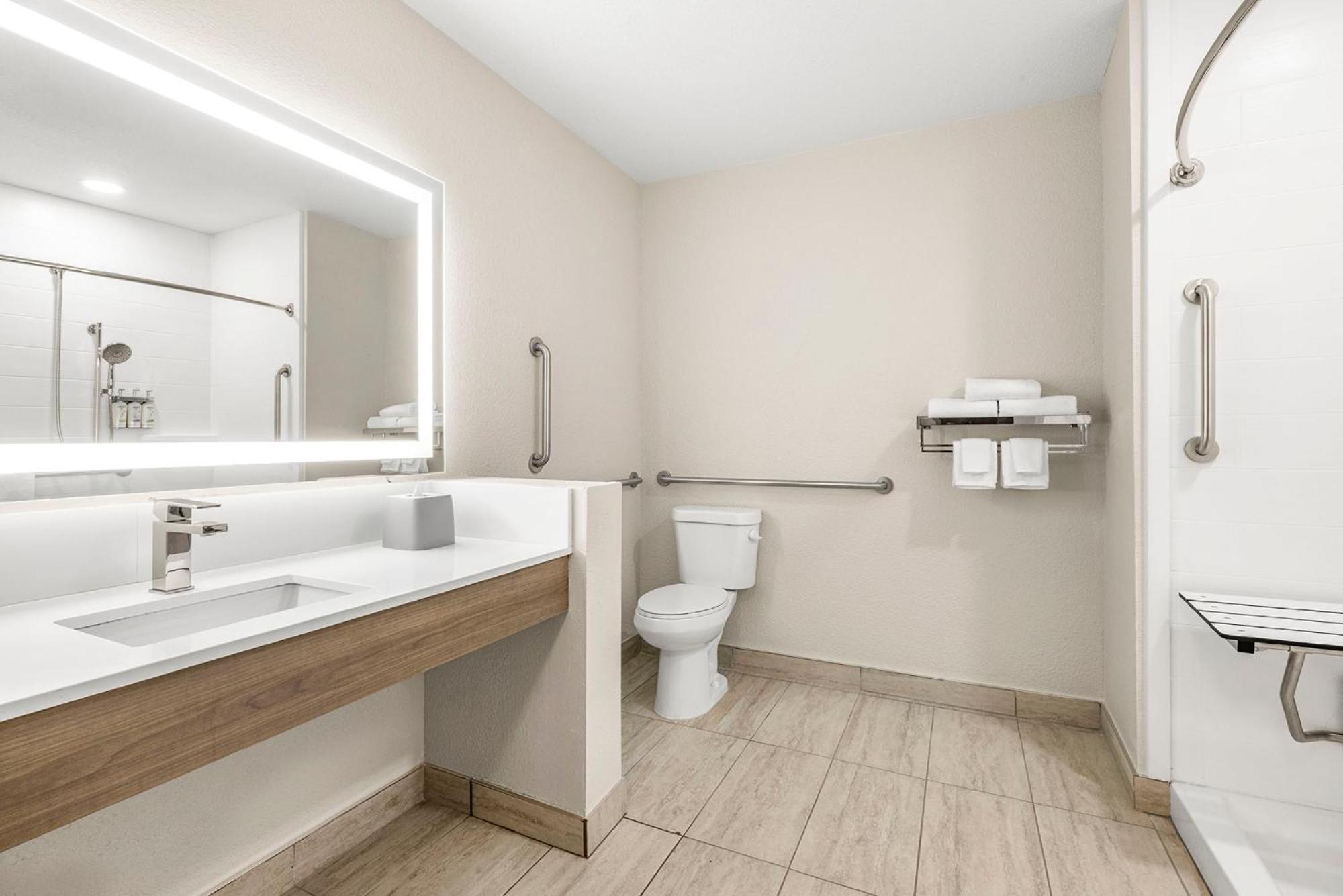 Express & - West - Tolleson By Ihg Hotel *