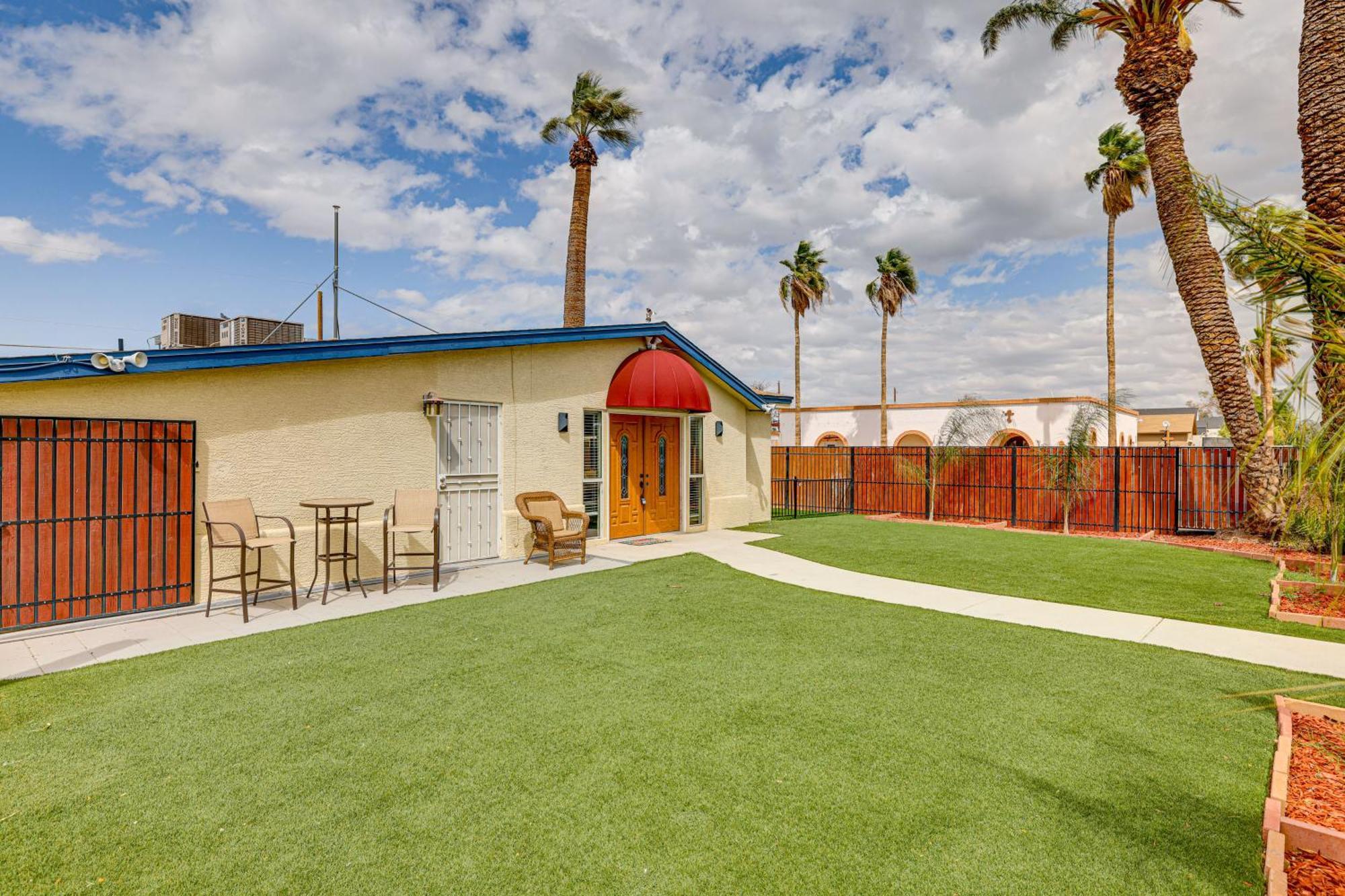 5 Mi To Zoo Poolside Paradise! Holiday home Phoenix