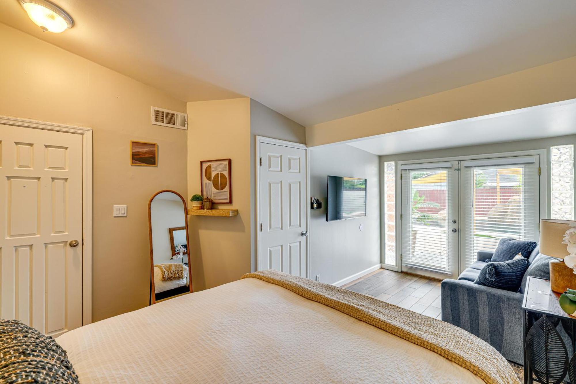 5 Mi To Zoo Poolside Paradise! Holiday home Phoenix
