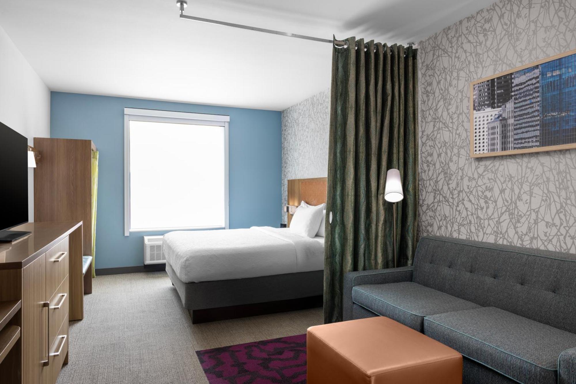 Hotel Home2 By Hilton Downtown 3*