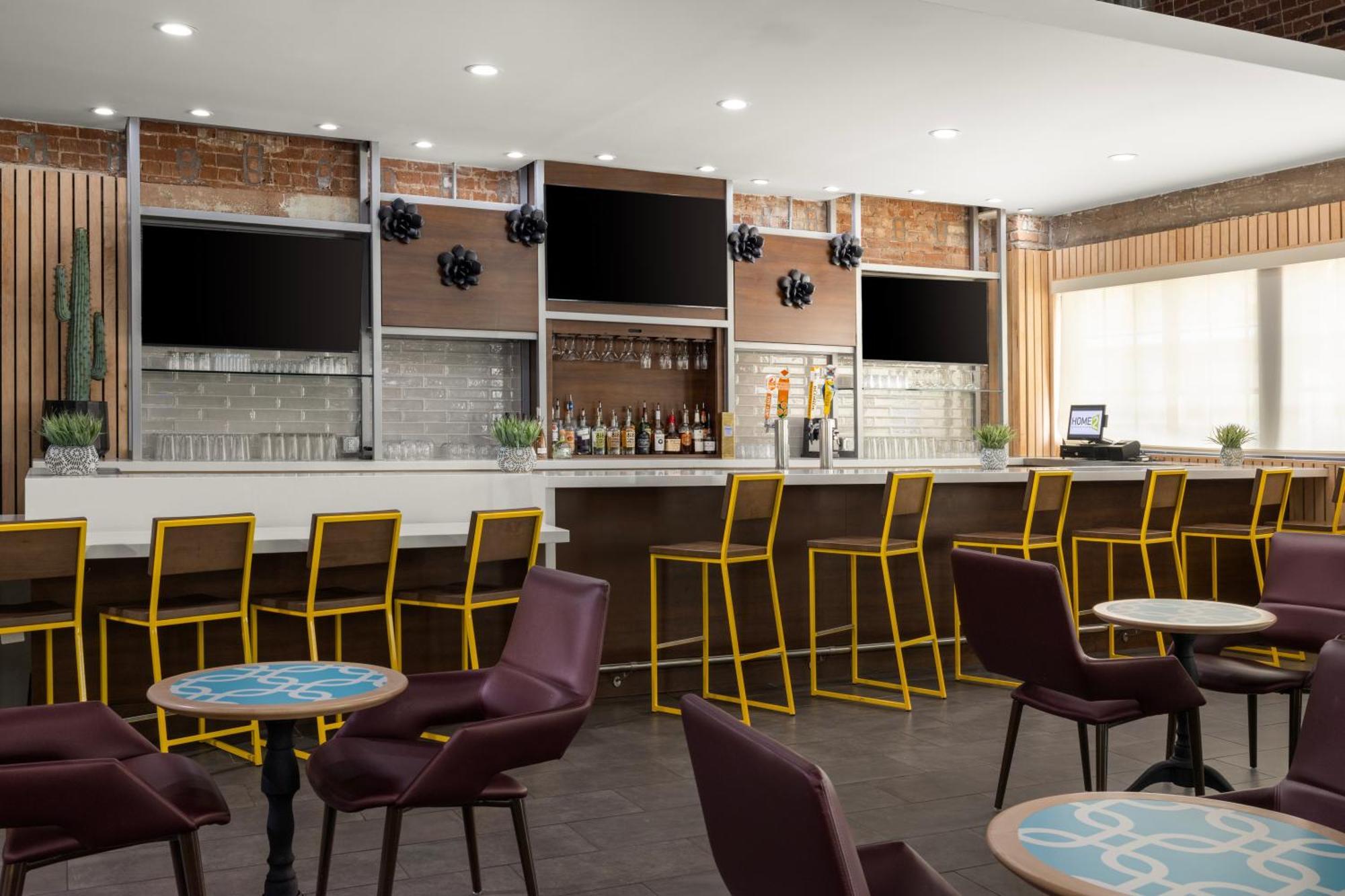 Home2 By Hilton Downtown 3*