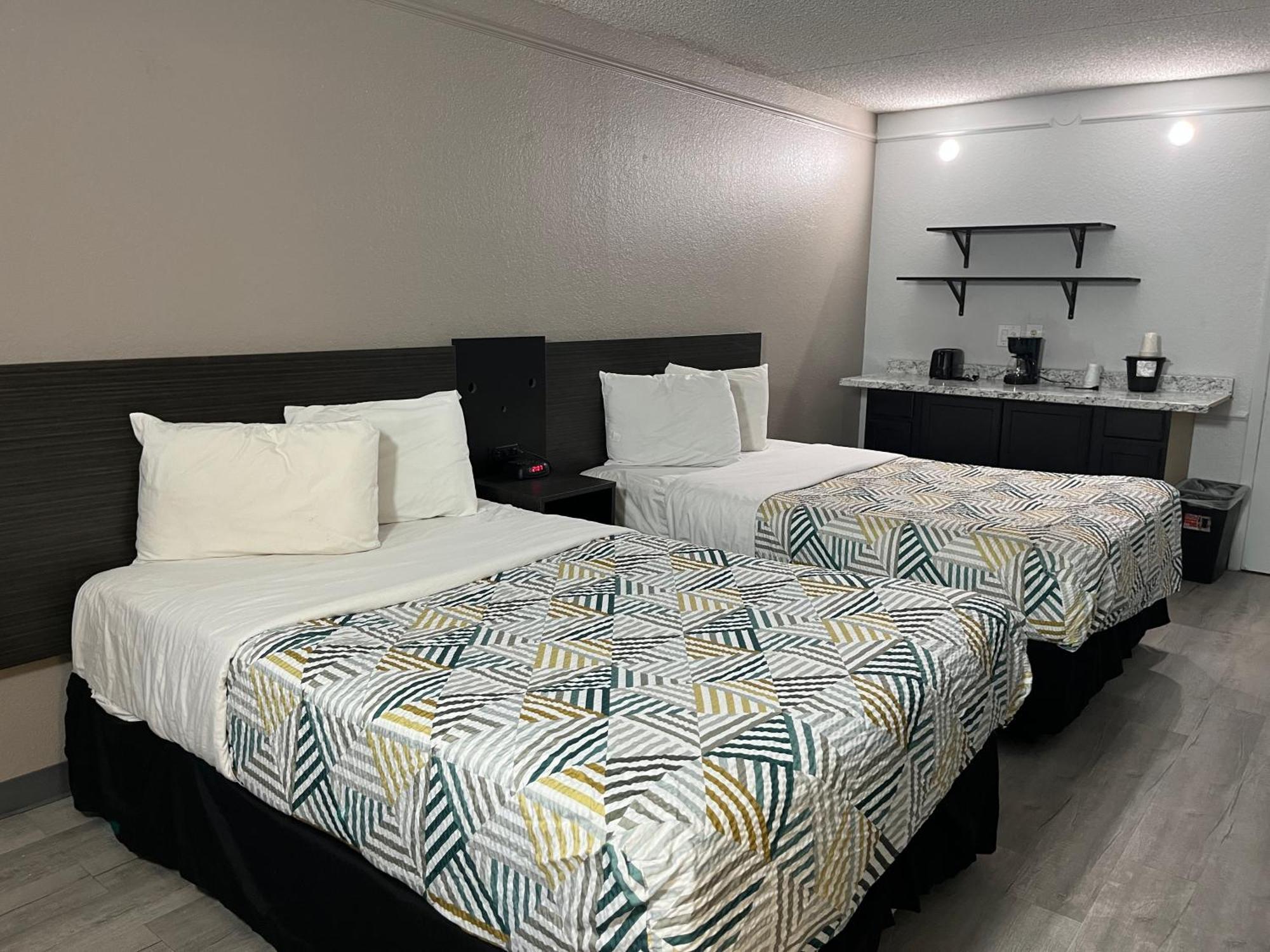 6 Phoenix, Az Midtown Hotel