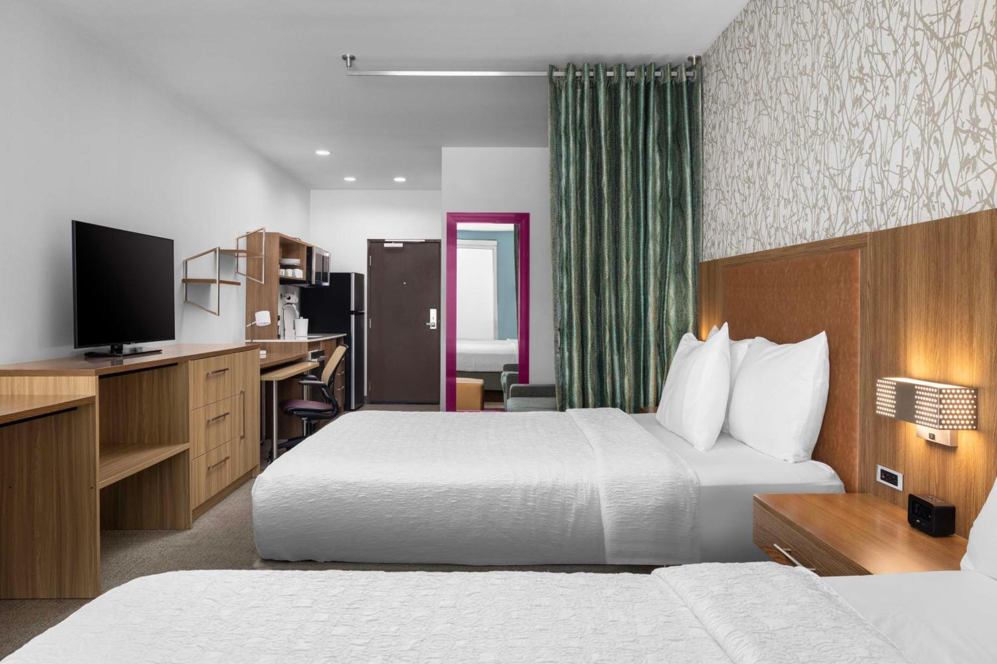 Home2 By Hilton Downtown 3*