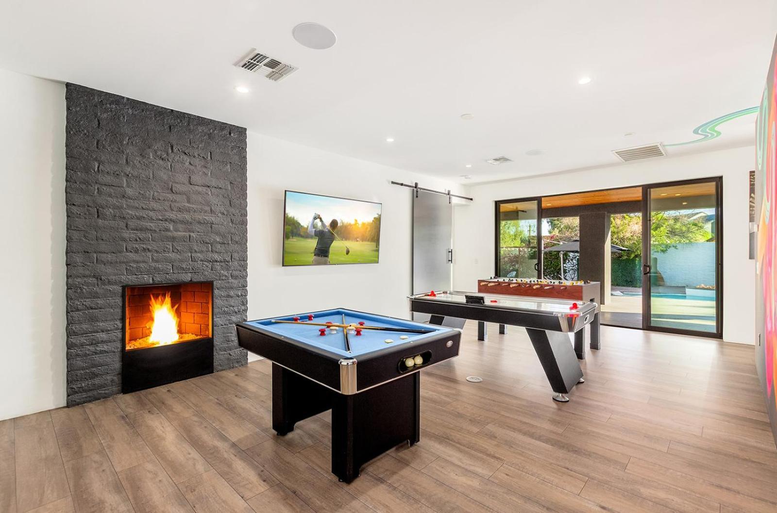 Luxury Micro-resort, Theater, Sauna, Heated Pool *
