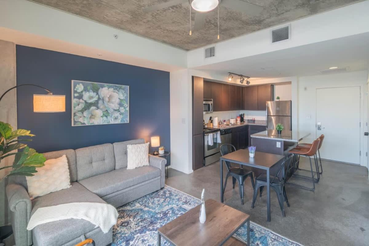Apartamento Unique 1bd -central Downtown - Gym, Pool, Parking