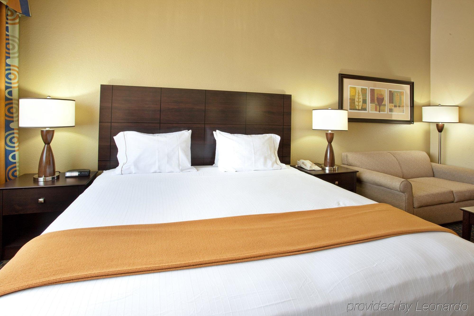 Express & Phoenix/chandler Hotel