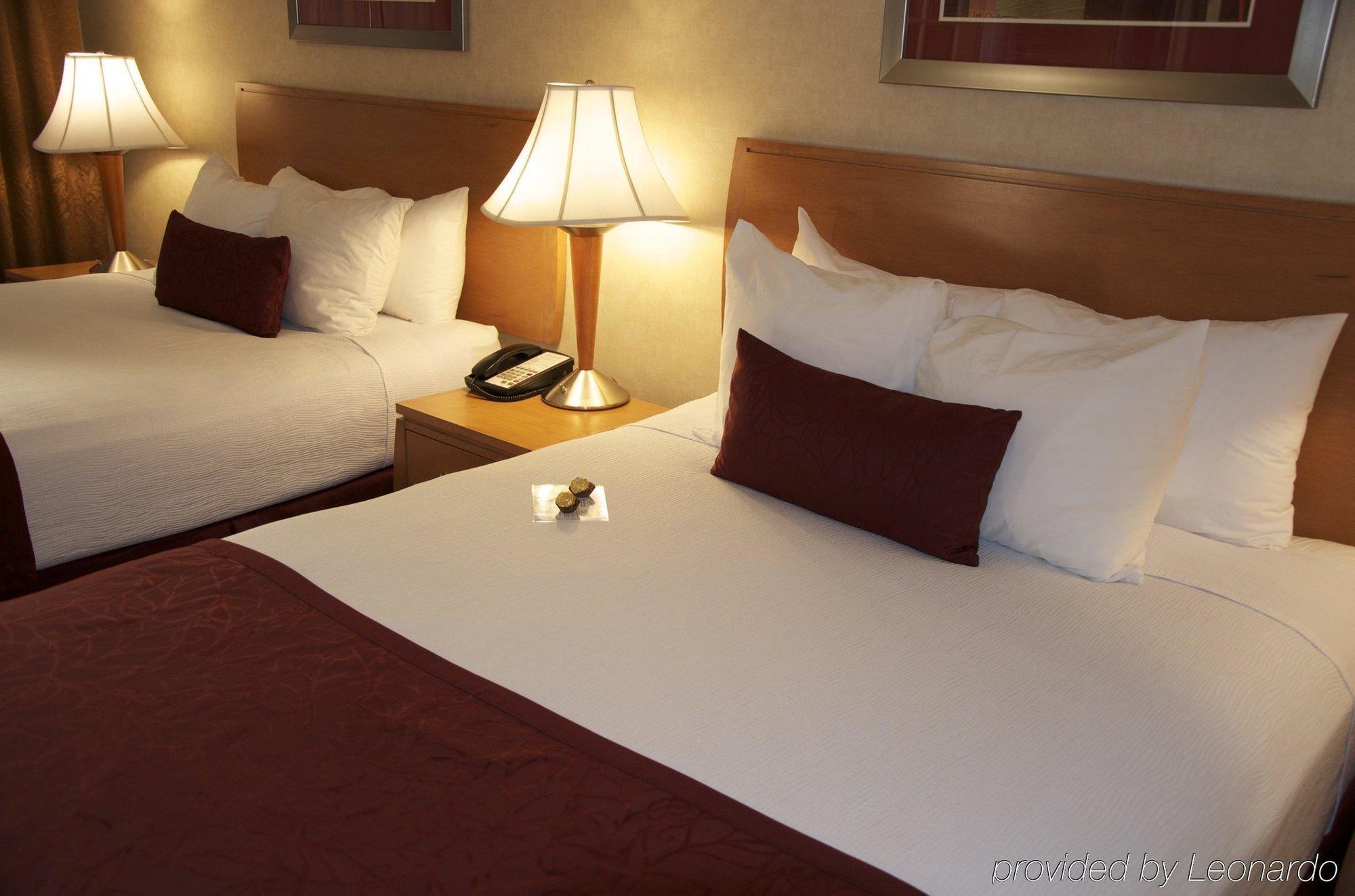 Western Innsuites & Phoenix