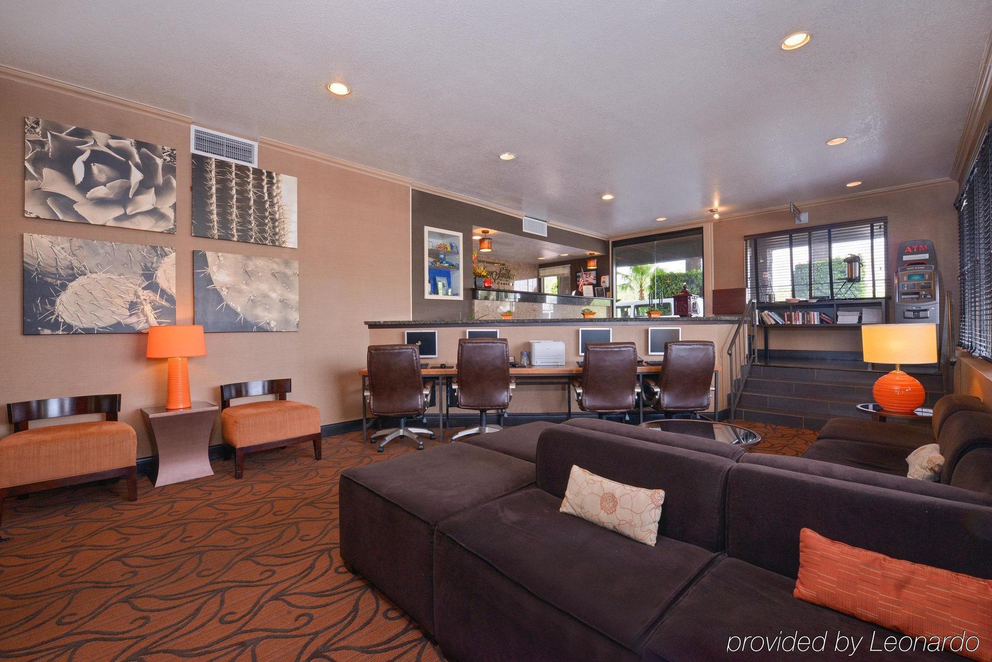 Western Innsuites & Hotel Phoenix