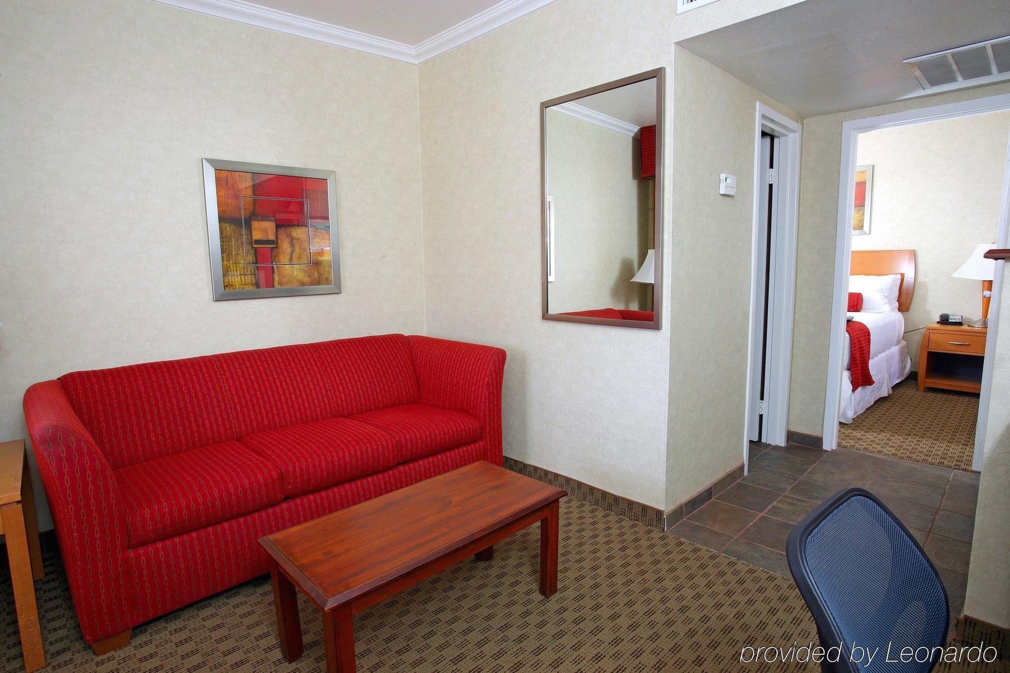 Western Innsuites &