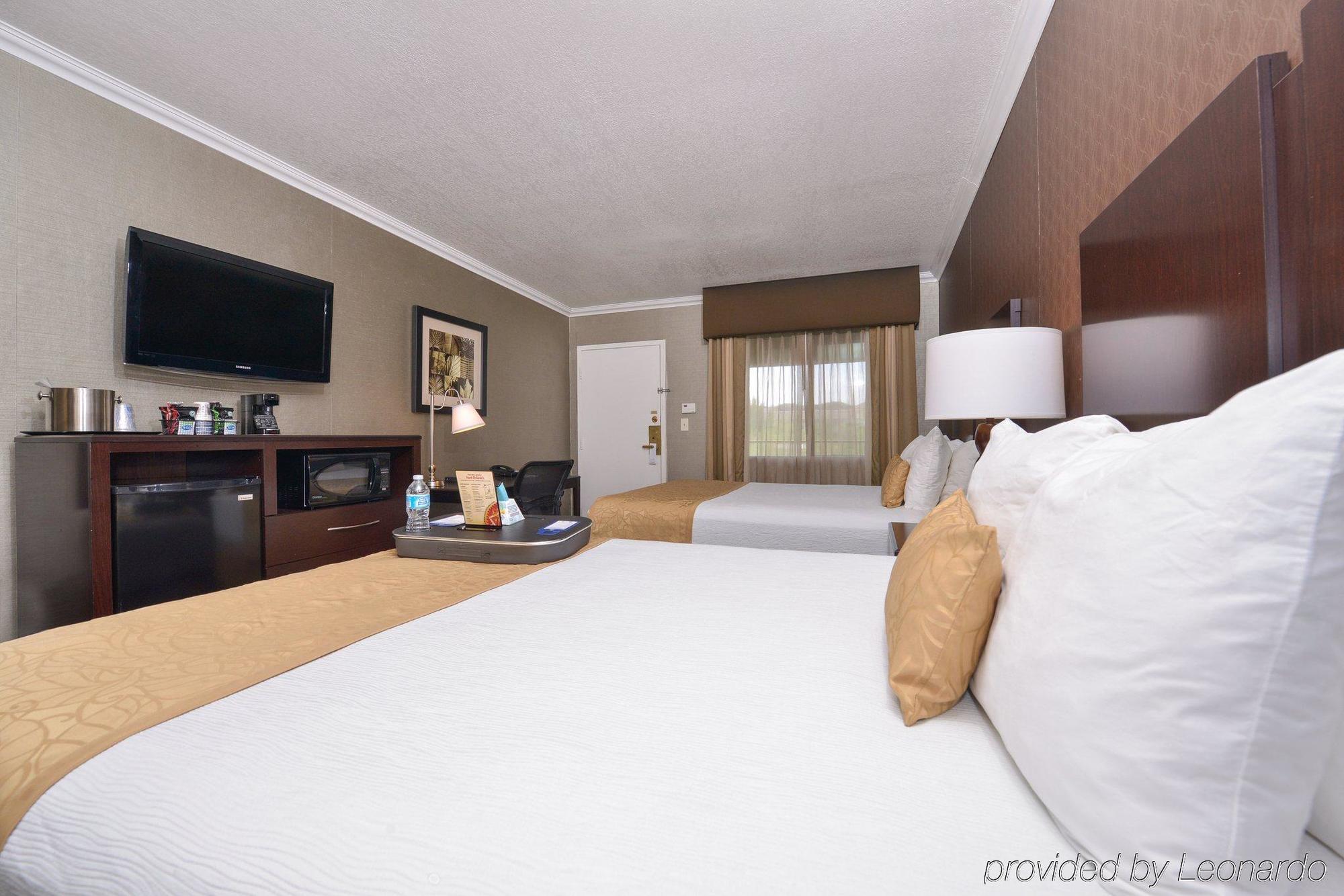 Western Innsuites & Hotel