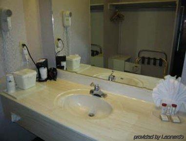 Howard Johnson By Wyndham Airport/downtown Area 2* Phoenix