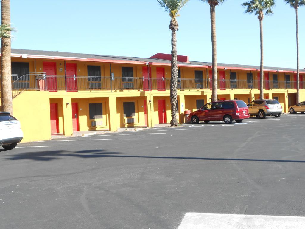 Airport Downtown Motel 2*
