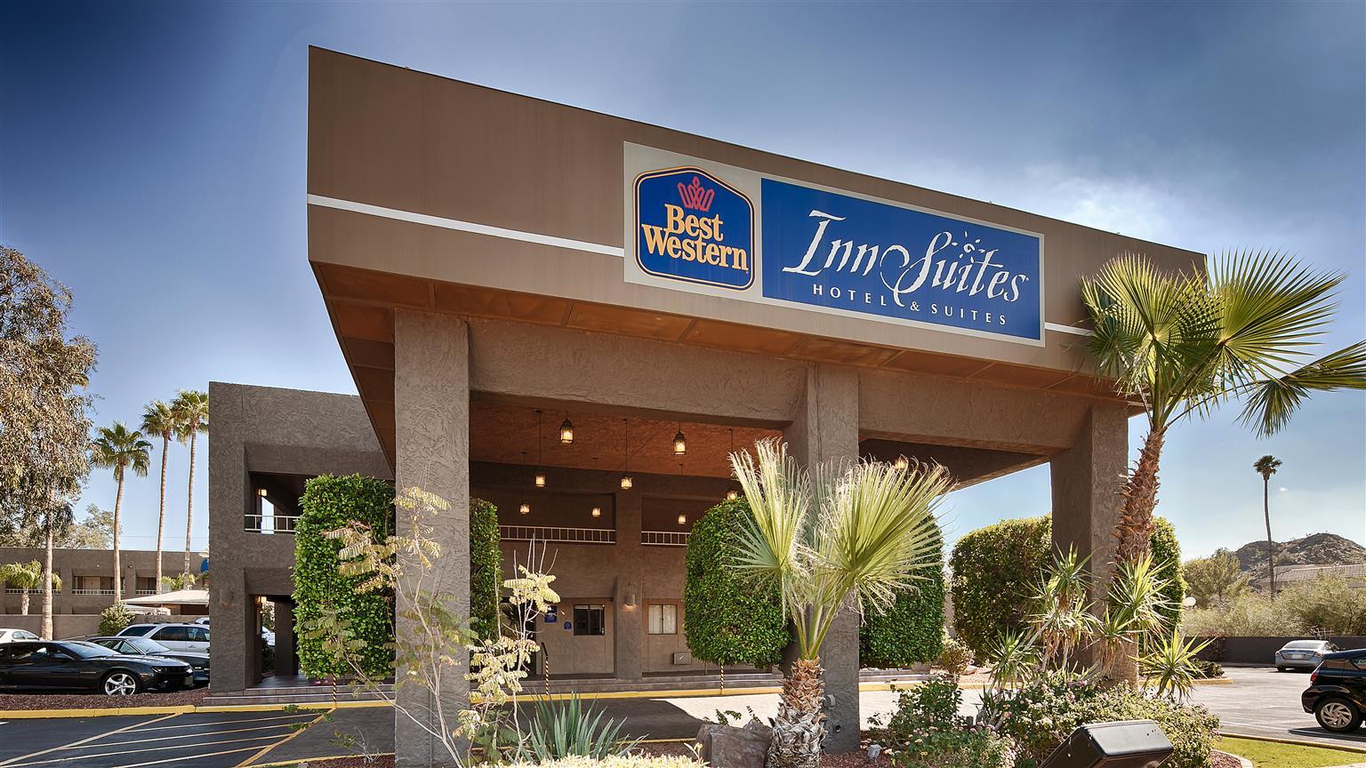 Western Innsuites & 3* Phoenix