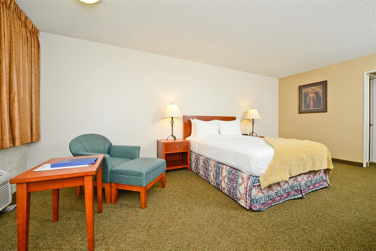 Western Airport Inn 3*