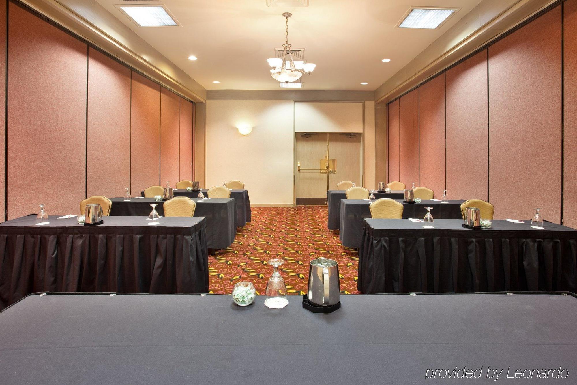 Hotel Four Points By Sheraton North 3*