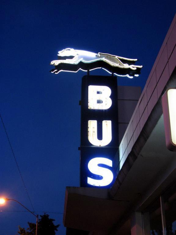 Payless Motel