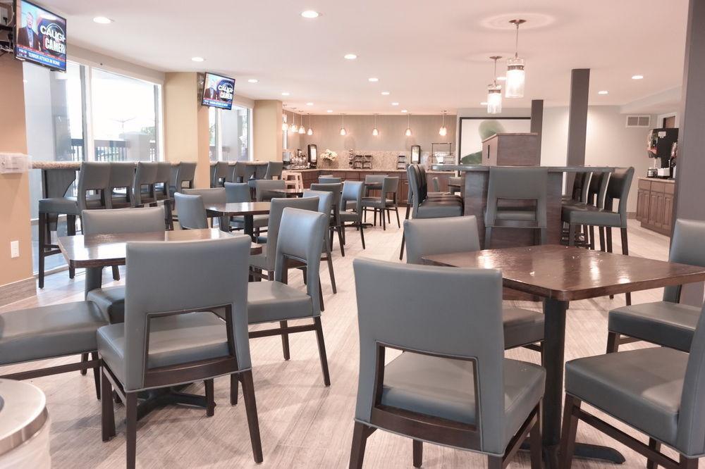 Quality North I-17 Hotel 3*