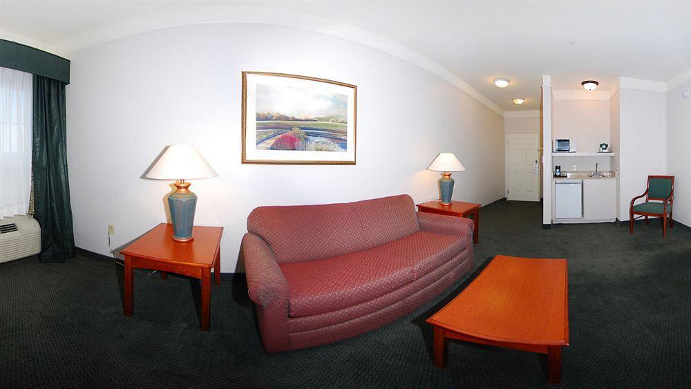 La Quinta By Wyndham I-10 West 3*
