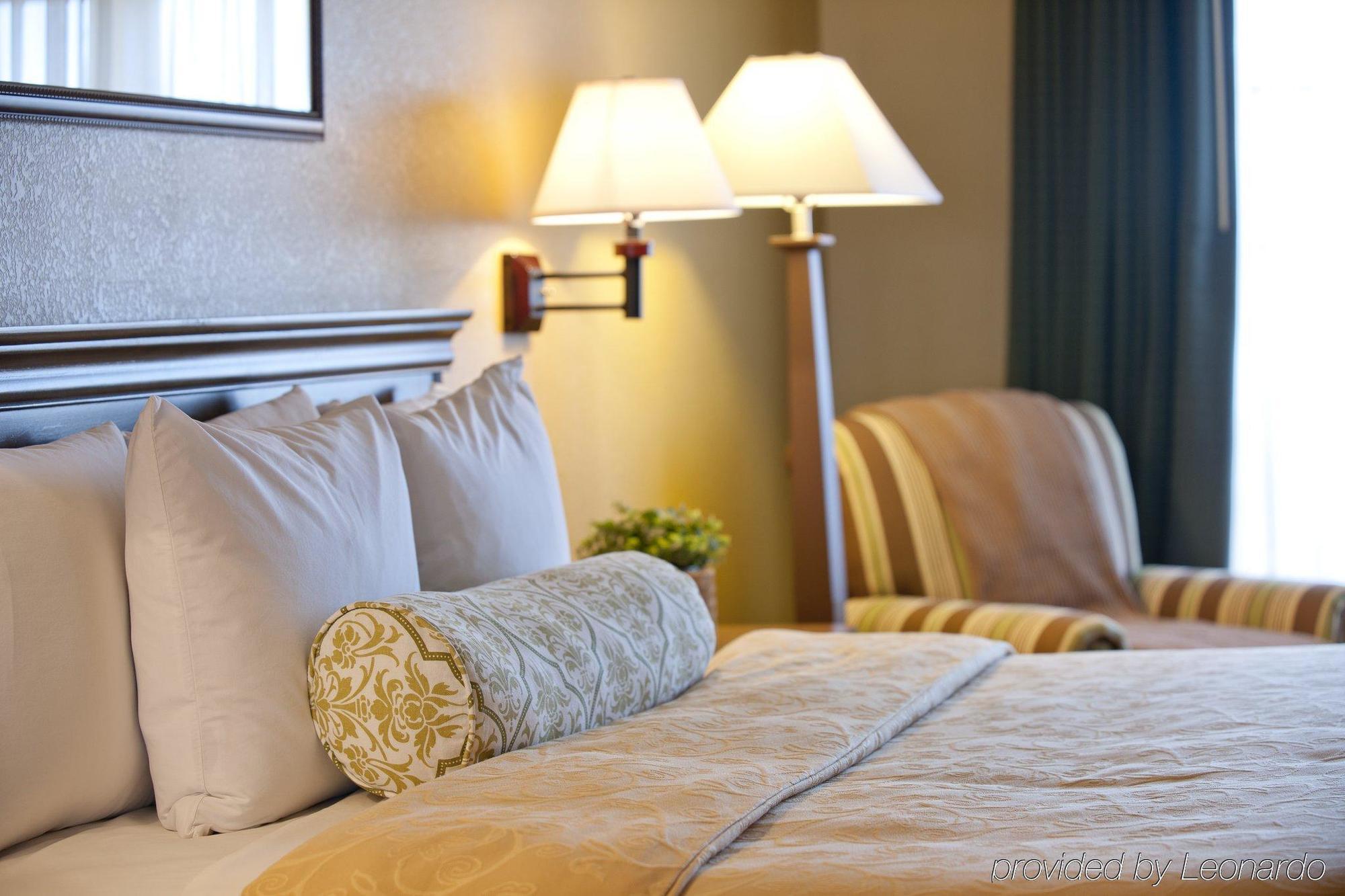 Country & Deer Valley Hotel