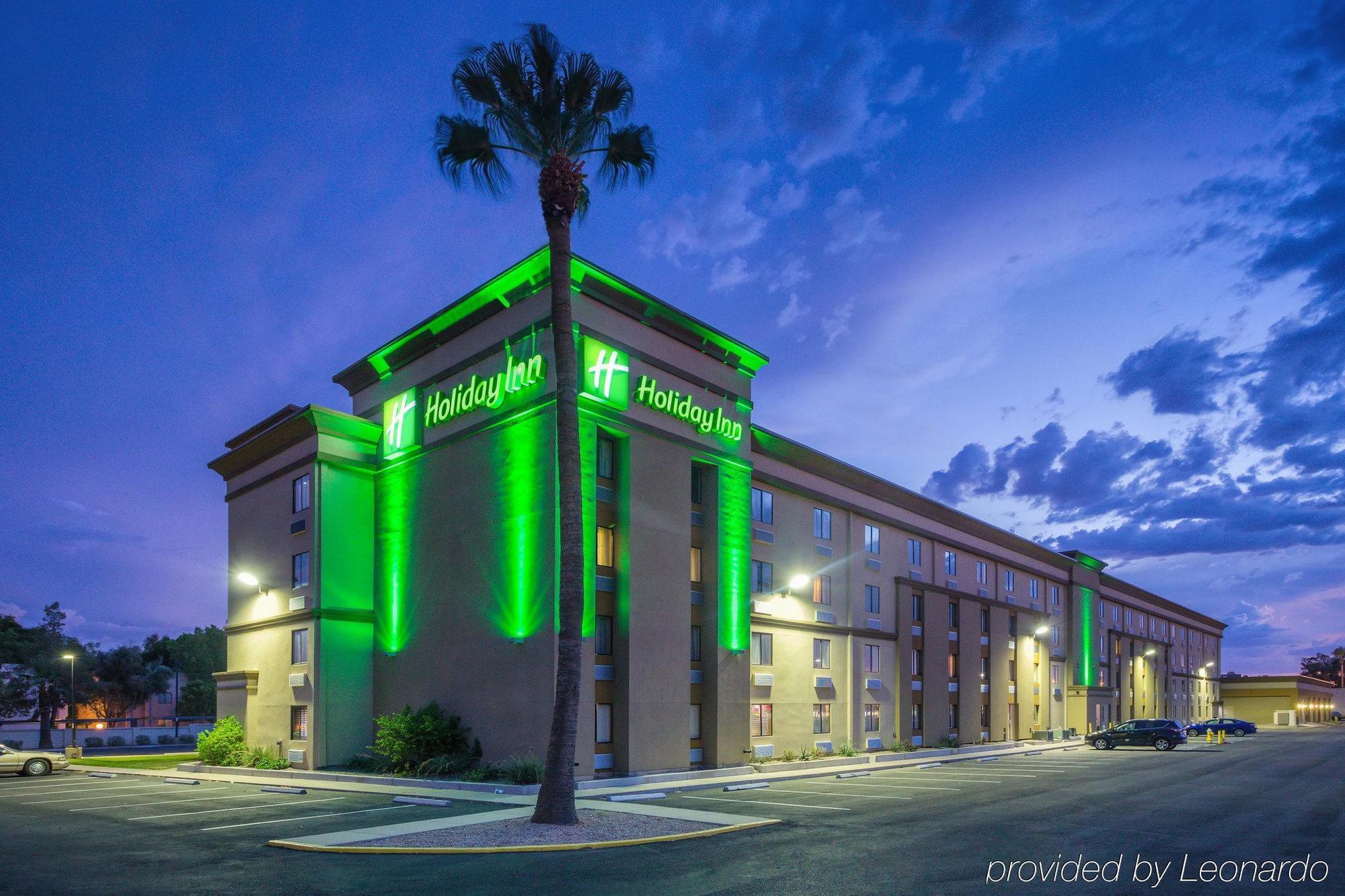 North 3* Phoenix