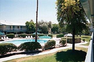 Hotel Days By Wyndham Airport - 2*