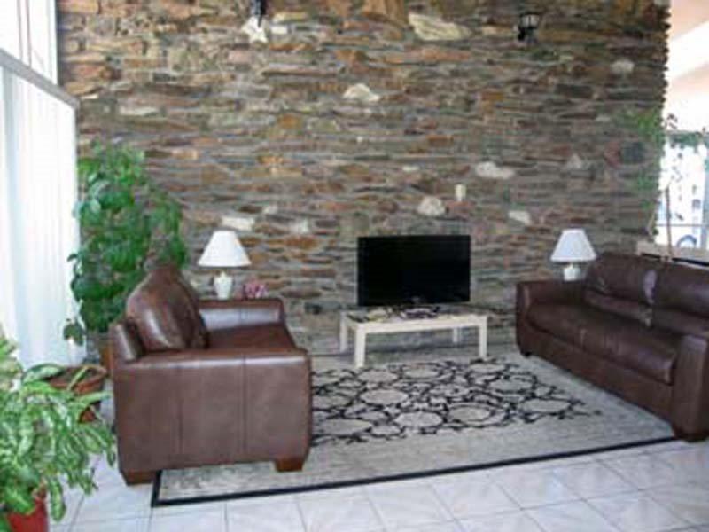 Hotel Howard Johnson By Wyndham Airport/downtown Area