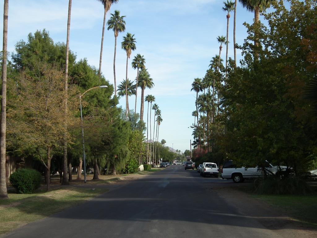 Raz Central 3* Phoenix