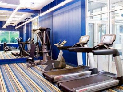 Hotel Aloft Airport 3*